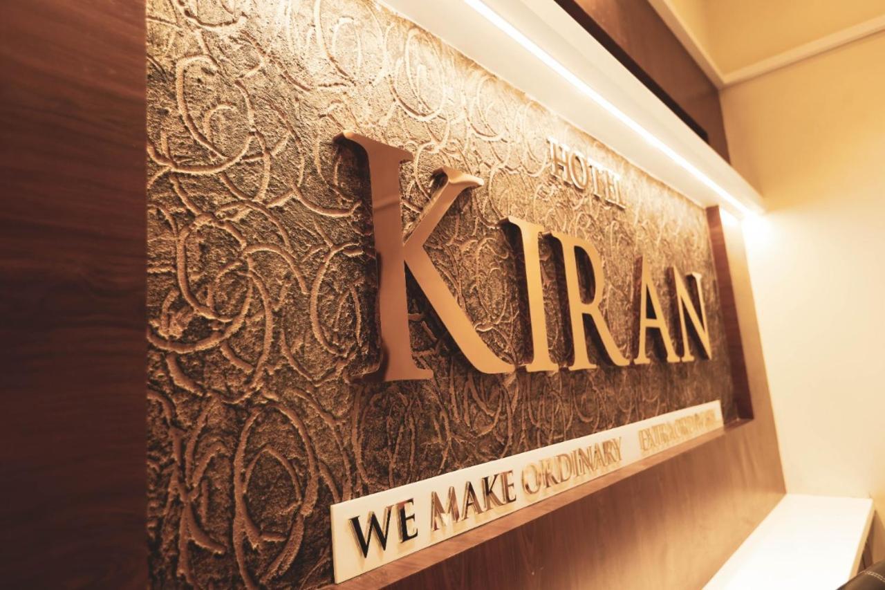Hotel Kiran Miraj Exterior foto